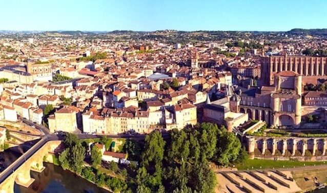 Vue aérienne d'Albi, France historique.