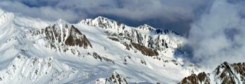 Des sommets sous les nuages, parfaits pour les voyageurs de Chambéry Méribel