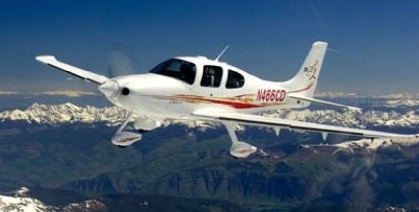 CIRRUS SR 22-1 en vol