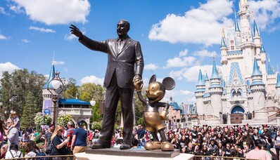 DISNEYLAND® PARIS in elicottero