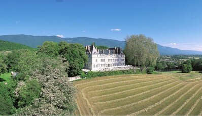 Noleggio elicottero : Château de Divonne Jura Lac Léman