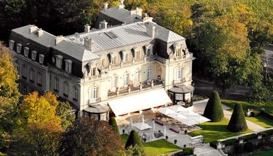 Noleggiare un elicottero per volare a Les Crayères (Reims Champagne)