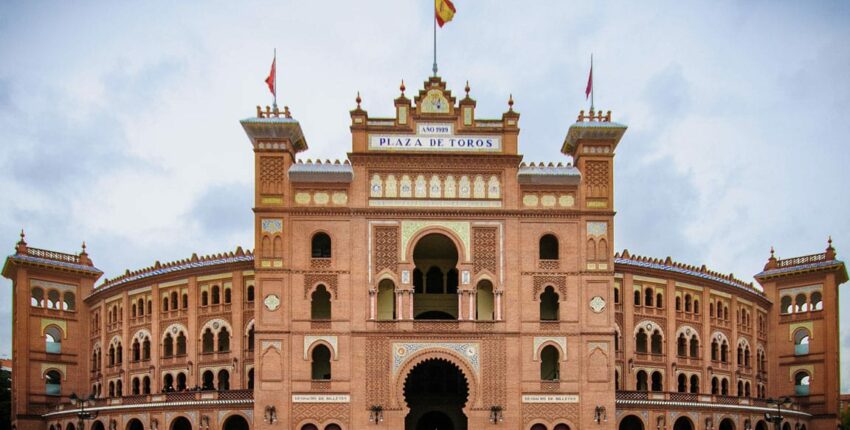 Plaza de Toros Madrid, avant Paris-Madrid : location jet privé.