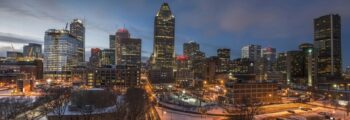 Paysage nocturne Montréal, gratte-ciel éclairé.