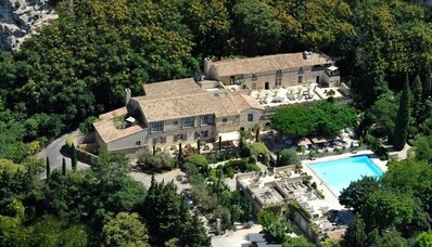 Noleggio di un elicottero per L’oustau de Baumanière a Les Baux-De-Provence