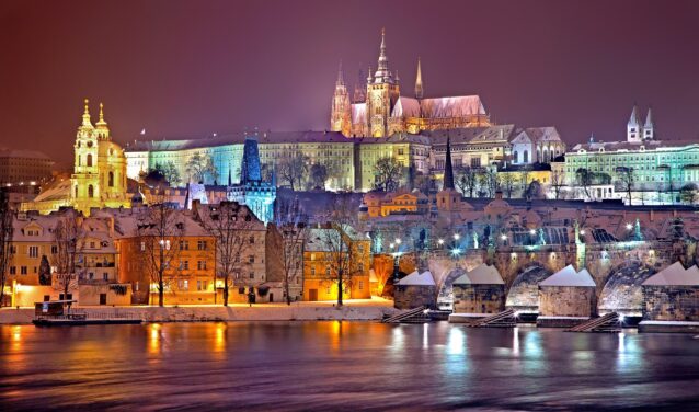 location jet privé : Prague la nuit, château illuminé