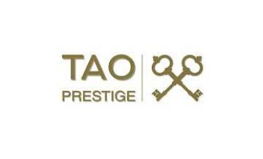 Conciergerie privée Tao Prestige, texte doré et clés croisées.