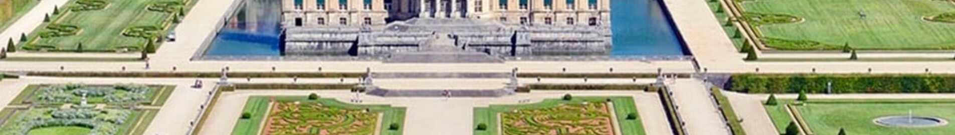 Noleggiare un elicottero : Sorvolare il Castello di Vaux-Le-Vicomte da Parigi Issy-Les-Moulineaux