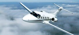 Jet privé Learjet 75 siège en cuir blanc