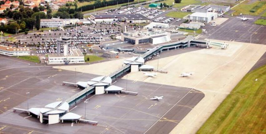 Clermont Ferrand aéroport vue aérienne