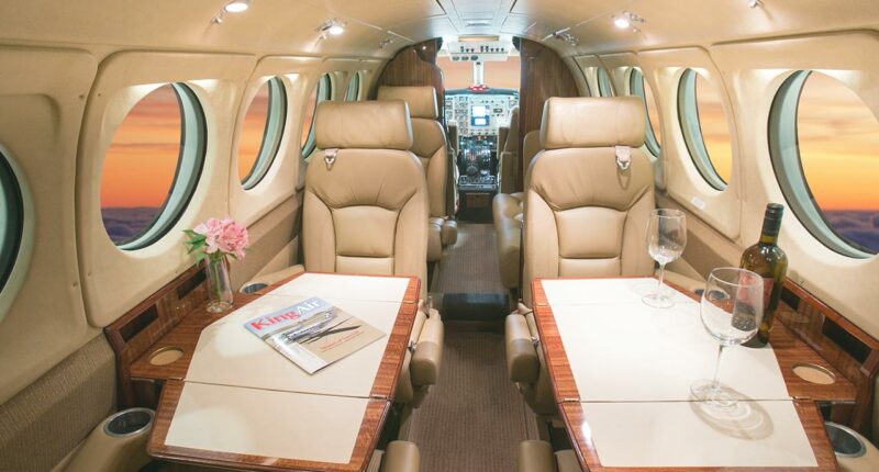 King Air 200 : noleggio jet privato 