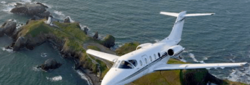 location de jet privé : HAWKER 400 XP sur la côte.