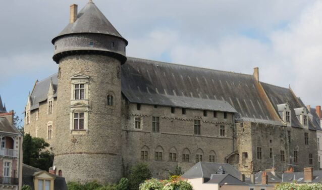 chateau de laval