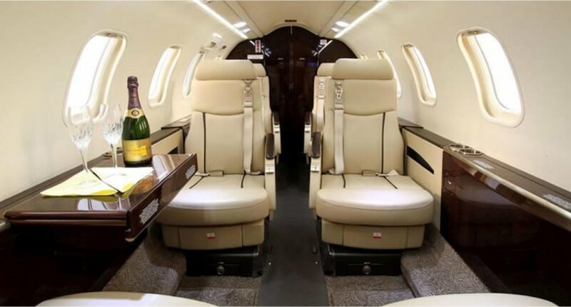 LEARJET 40 XR : noleggio jet privato 