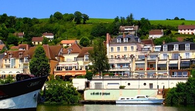 Noleggiare un elicottero per La Côte Saint-Jacques a Joigny