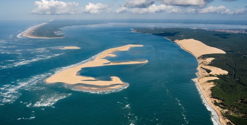 Arcachon La Teste de Buch : paysages côtiers et forêts.