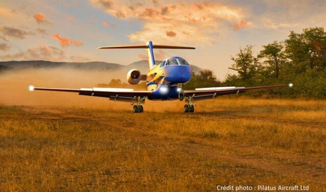 location de jet privé : Pilatus PC-24 au coucher du soleil