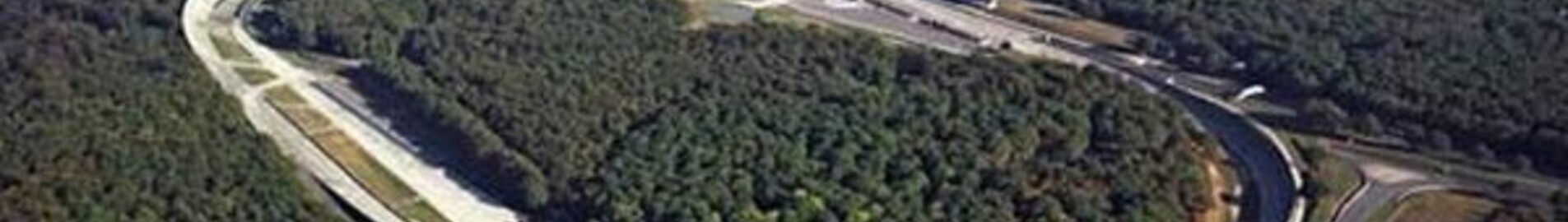 Primi voli di elicotteri e auto da corsa: circuito di Montlhéry