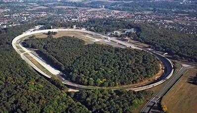 Primi voli di elicotteri e auto da corsa: circuito di Montlhéry