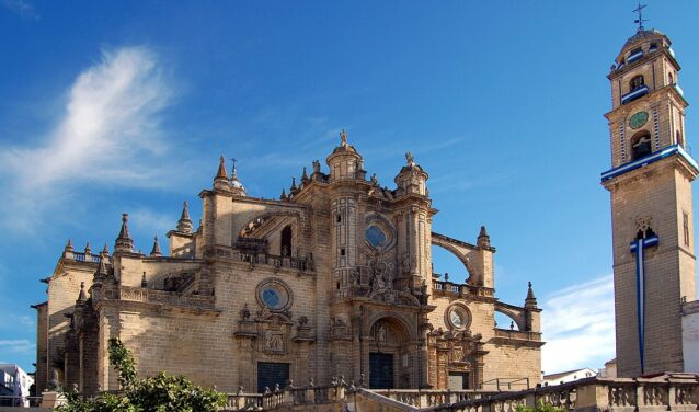 Cathédrale Jerez de la Frontera par beau temps.