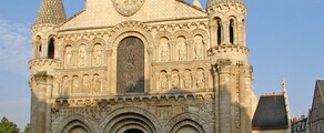 Poitiers: noleggio di jet privati 