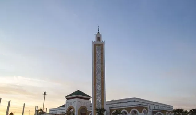 mosquée au couché du soleil à ranger