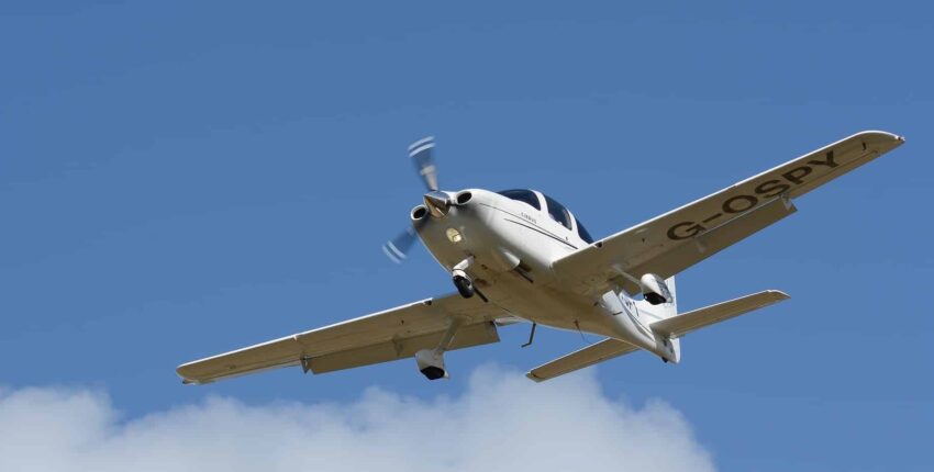 Cirrus SR22 en vol