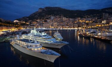 monaco yacht show jet privé monaco yachtintg et jet privés deux univers qui font rêver