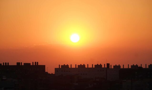 Coucher du soleil sur Sabadell offrant des vues époustouflantes.