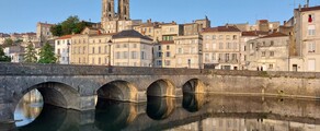 Niort Souche: noleggio jet privati 