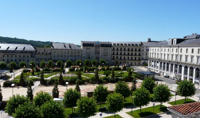 Place Francheville remplie de jardins, Périgueux