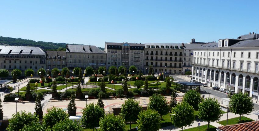 Place Francheville remplie de jardins, Périgueux