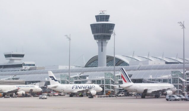 tour de contrôle d'un aéroport