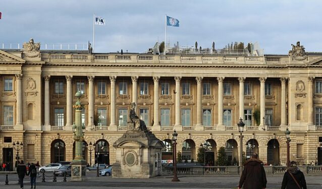 Palace parisien hôtel Le Crillon