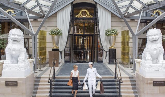 Peninsula Paris : entrée de l'hotel