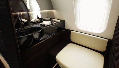 Il lusso delle toilette a bordo di un jet privato