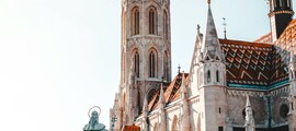 Saint-Tropez - Budapest: noleggio di jet privati