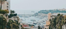 Saint-Moritz - La Valletta : noleggio jet privato