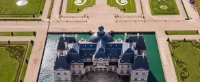 Volo in elicottero sopra il Castello di Vaux-Le-Vicomte